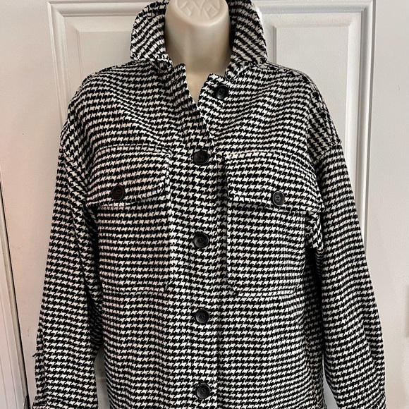 SO Jackets & Blazers - SO Black and white fringe jacket